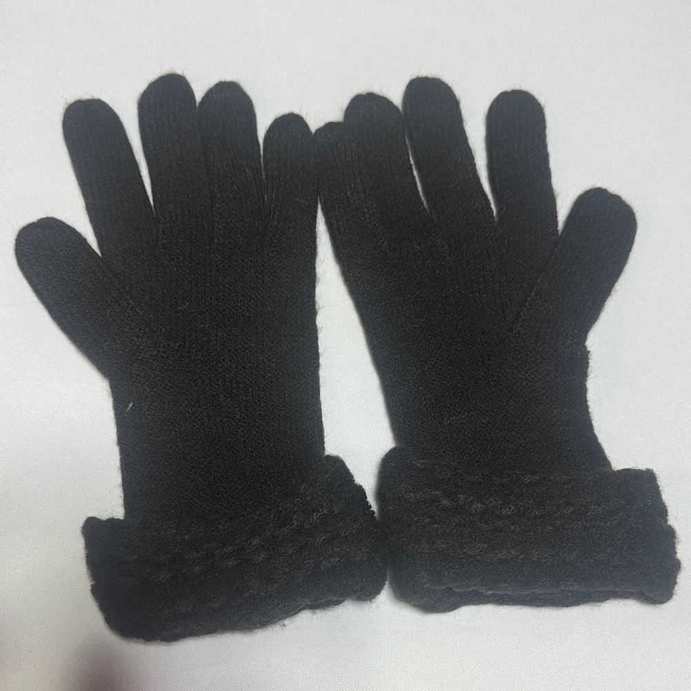 Black Knit Gloves